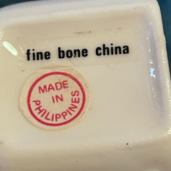 Vintage Napkin Rings w Rosettes bone china made in Philippines set 30%off w♥️ - Picture 2 of 5